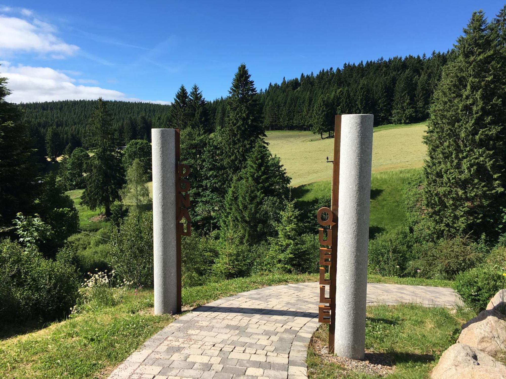 Hoehengasthaus Kolmenhof An Der Donauquelle Furtwangen Exterior foto